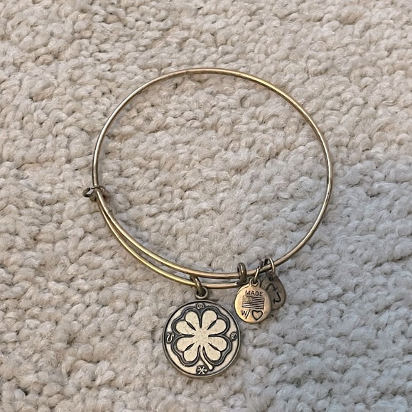Alex and Ani Four Leaf Clover Bracelet - Picture 1 of 3